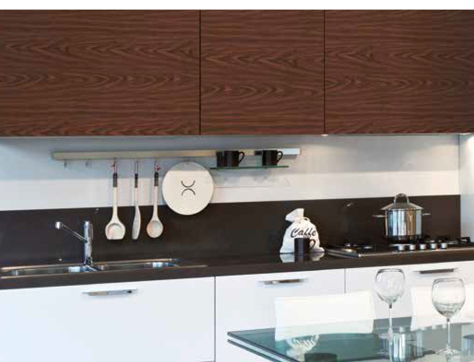 Folie autocolanta d-c-fix pentru mobilier model Stejar inchis rustic 15m x 45cm